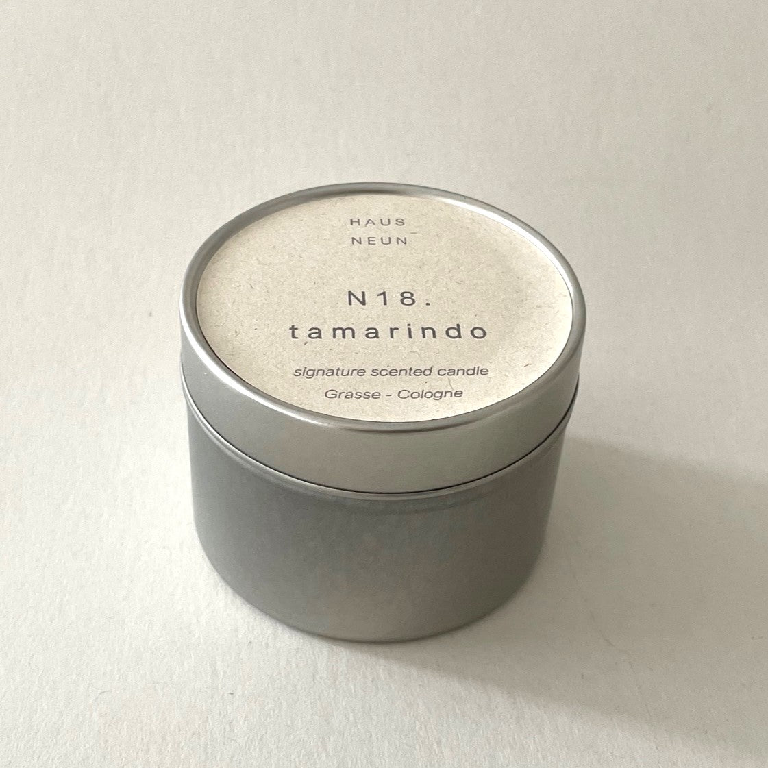 N18 TAMARINDO travel size tin candle